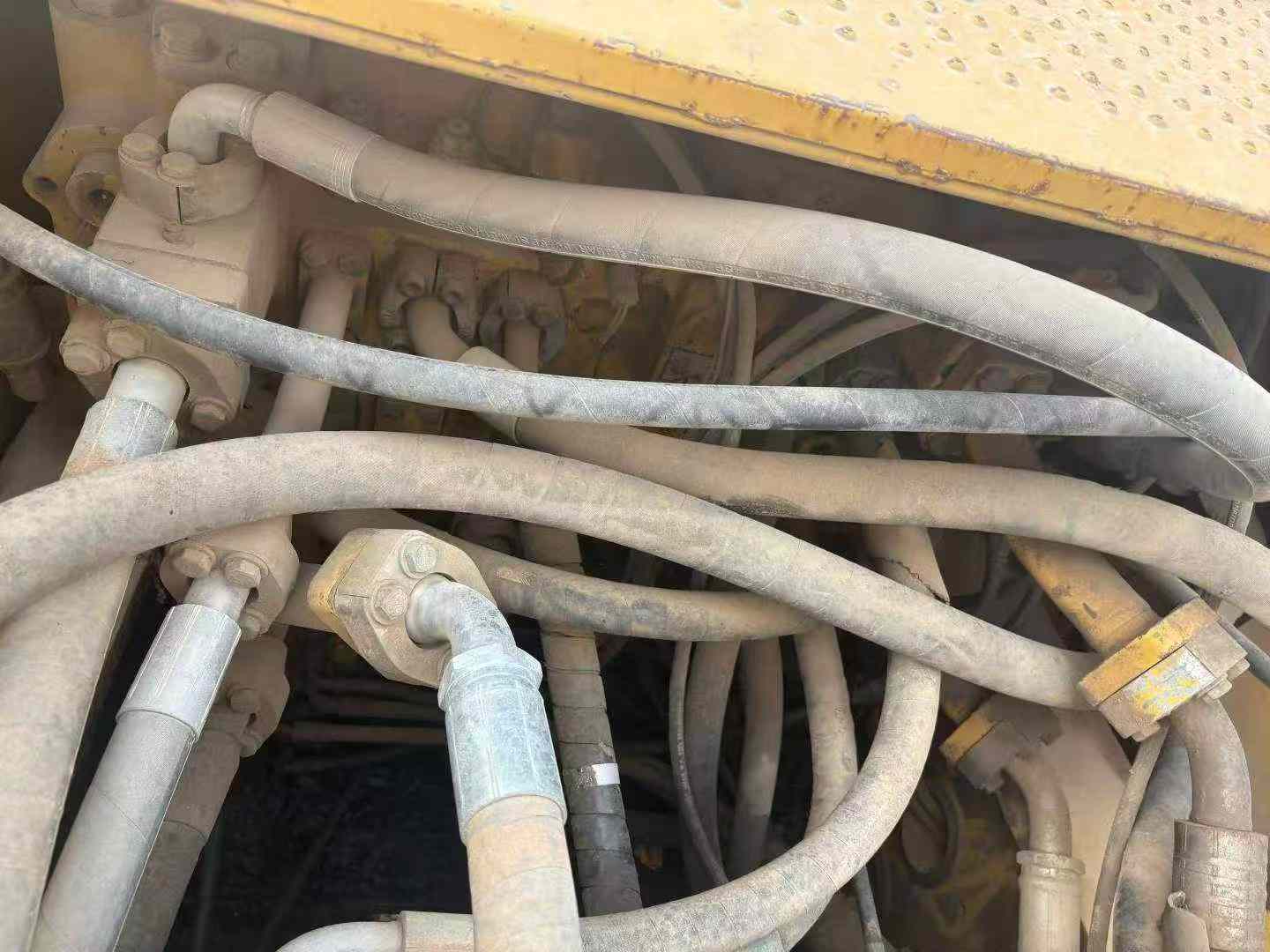 Buy Caterpillar 345B Used Excavator / 8