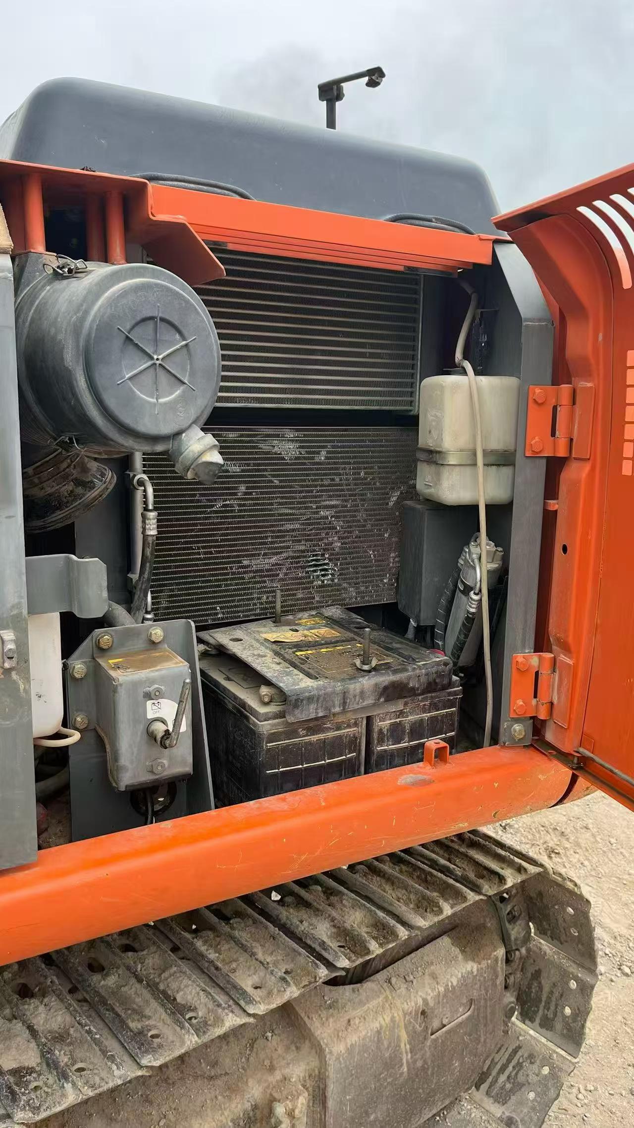 Buy Hitachi EX120 Used Excavator / 2