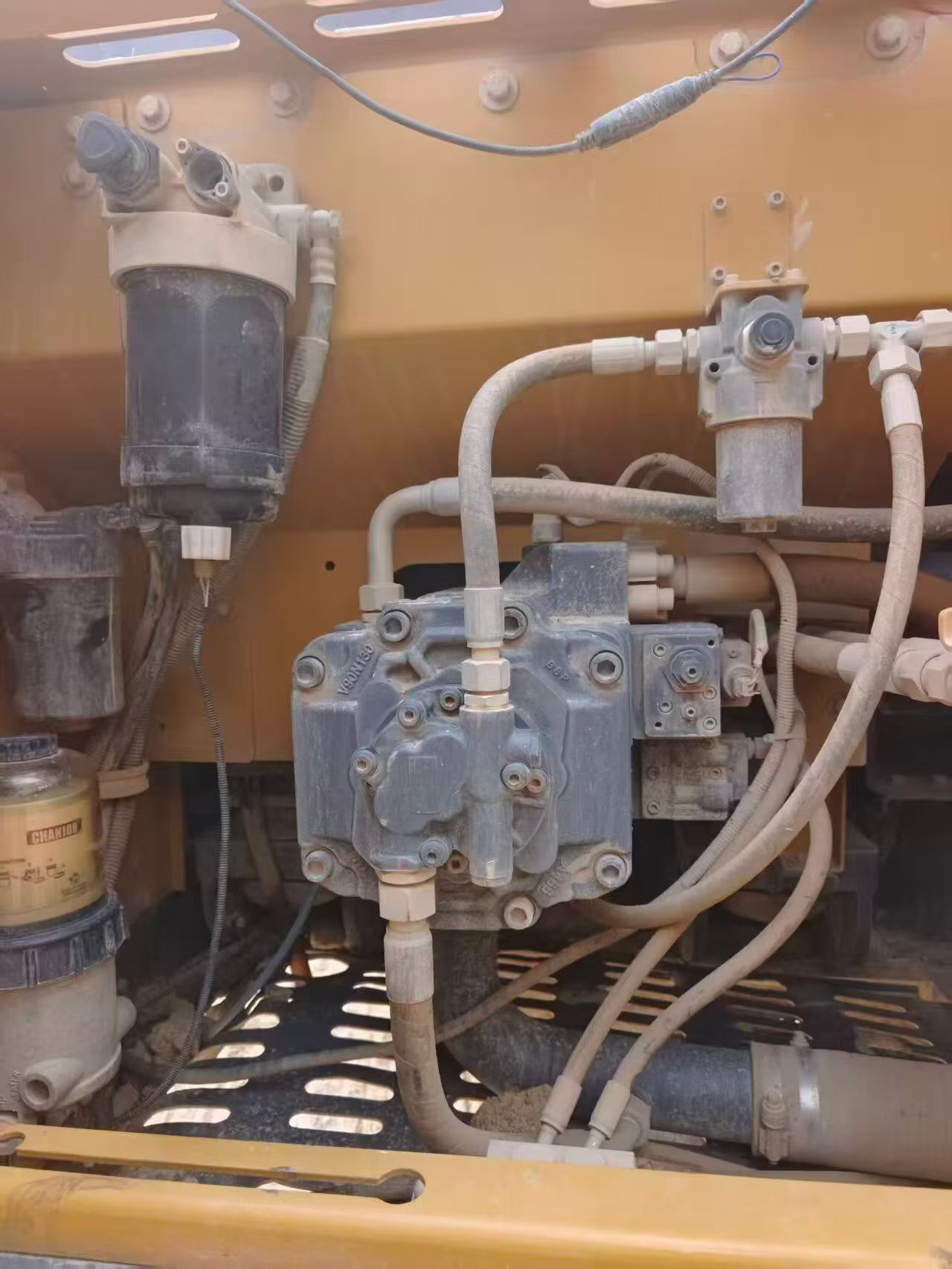 Buy XCMG XE205DA Used Excavator / 5