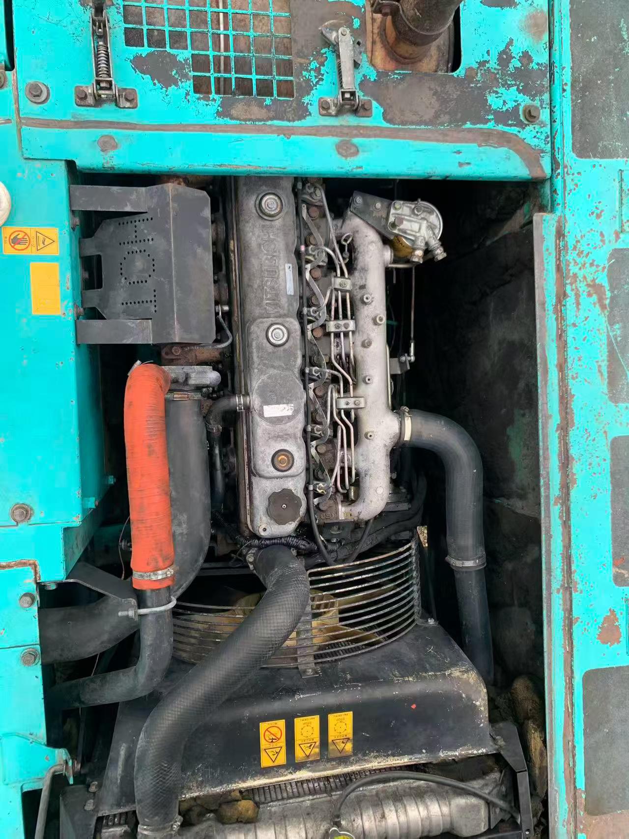 Buy Kobelco SK200-2 Used Excavator / 2