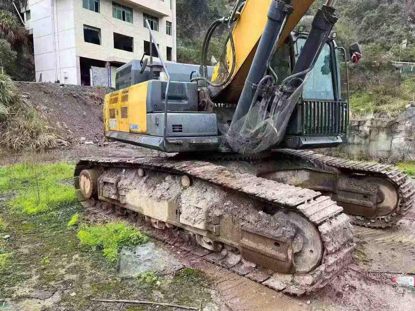 Buy XCMG XE470 Used Excavator / 3