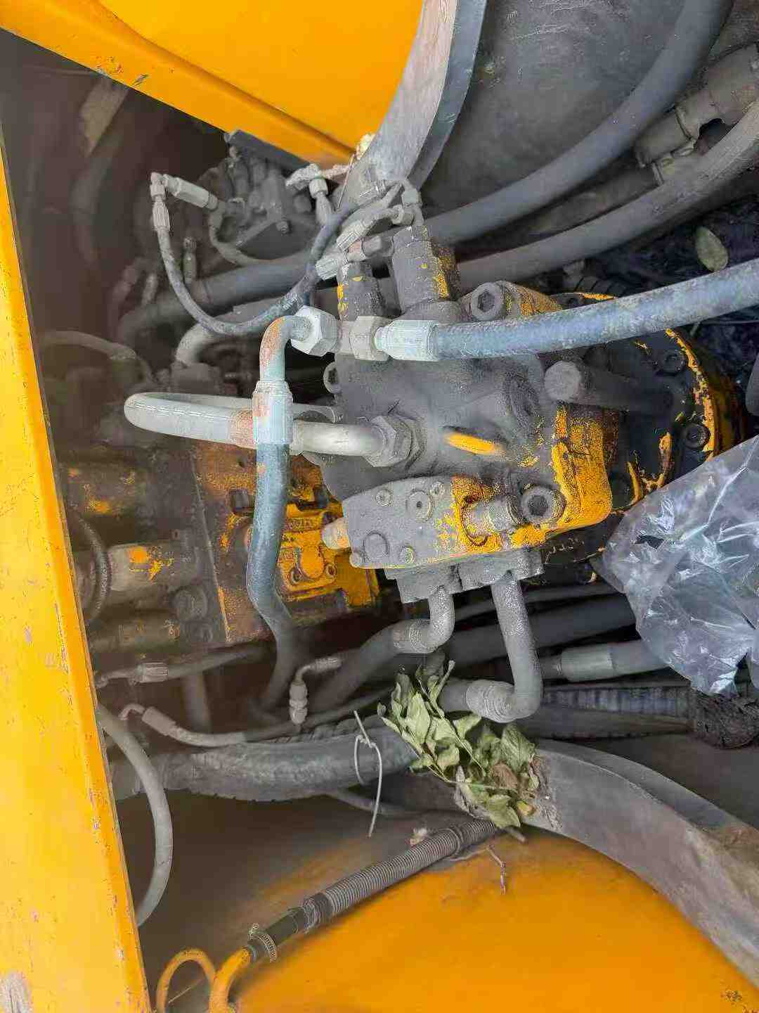 Buy Sany SY215C Used Excavator / 8