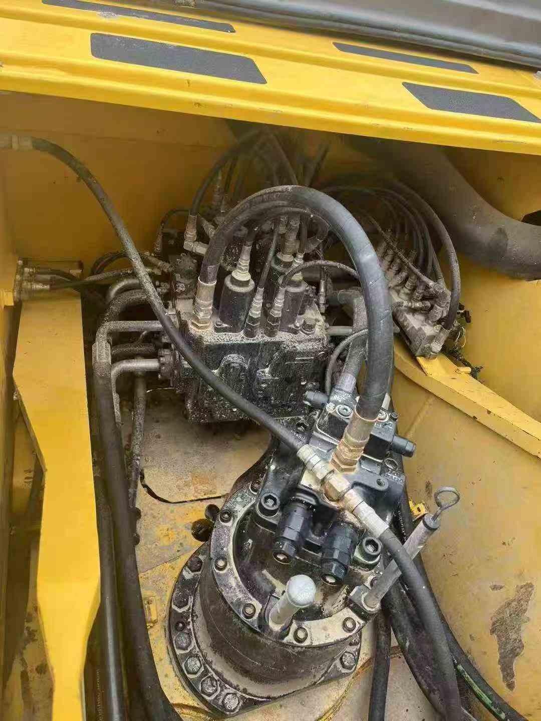 Buy Kobelco SK210 Used Excavator / 7