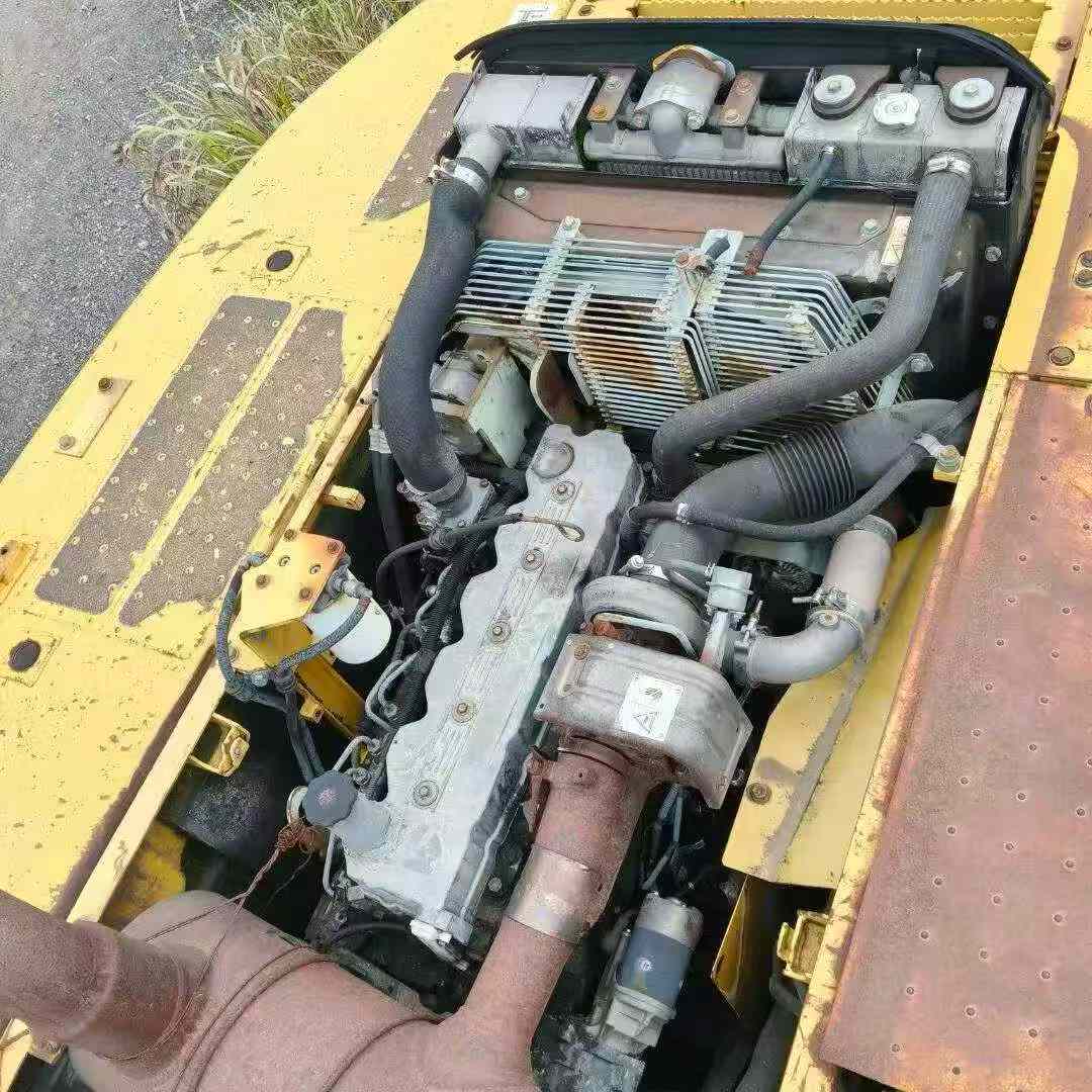 Buy Komatsu PC220 Used Excavator / 4