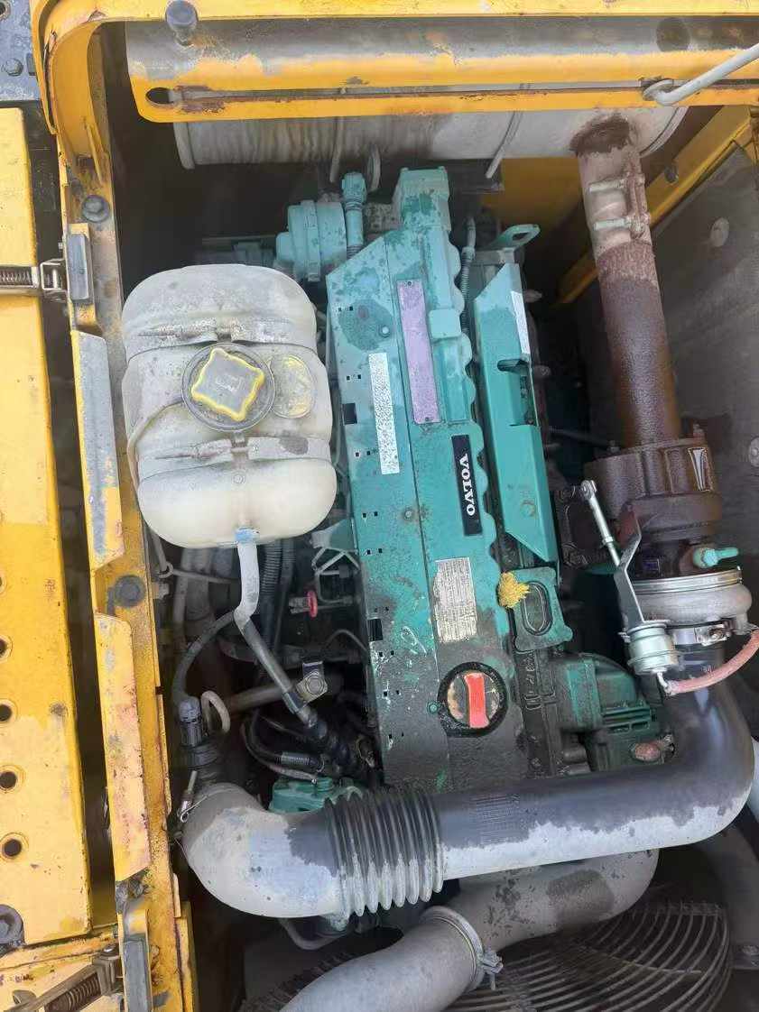 Comprar Volvo EC210B Usado Escavadeira Comprar Volvo EC210B Usado Escavadeira