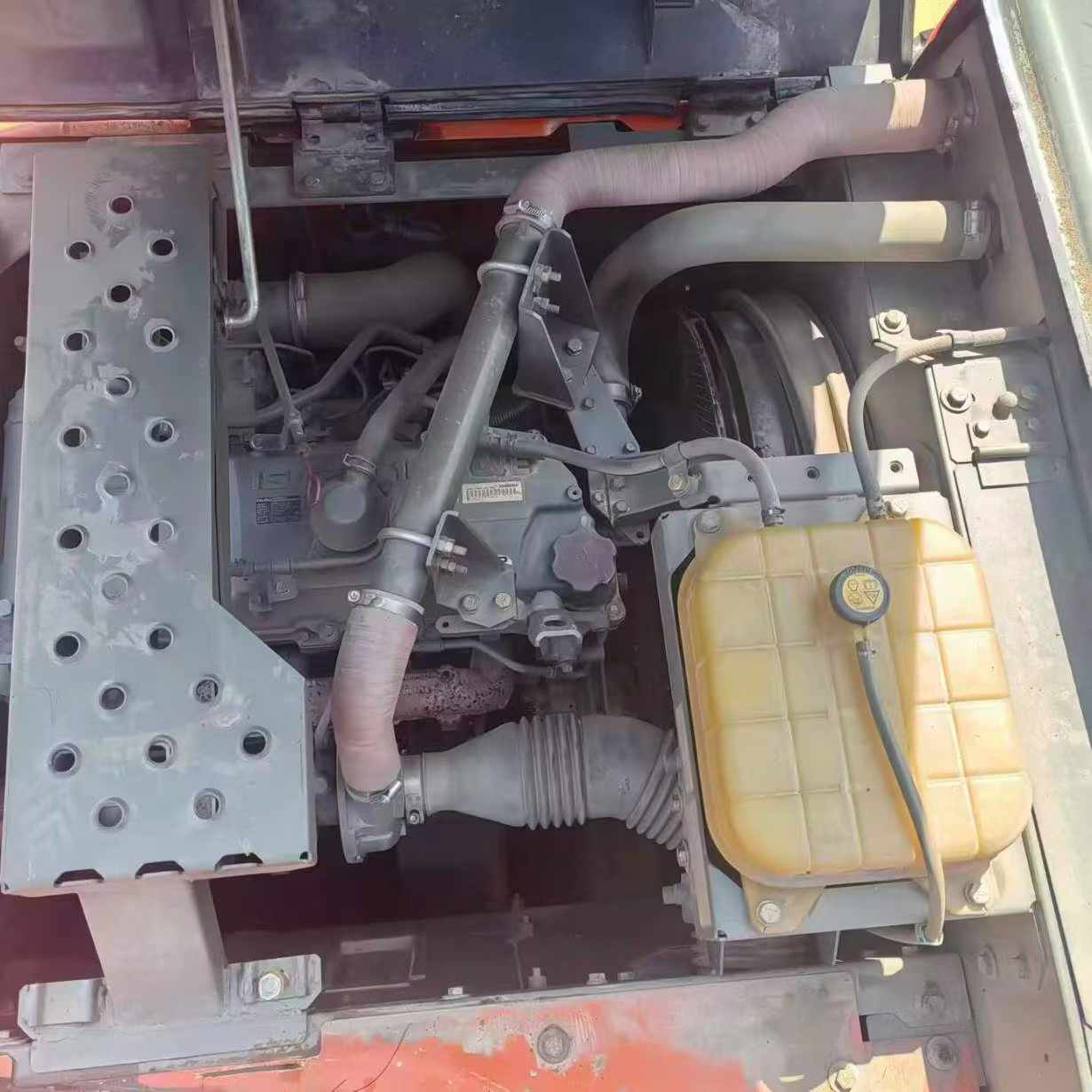 Buy Hitachi ZX210K-5A Used Excavator / 3