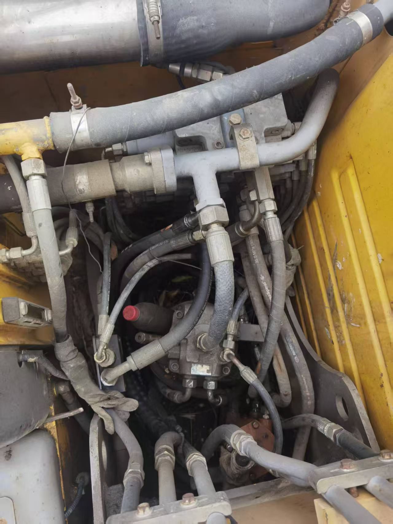 Buy XCMG XE85C Used Excavator / 6