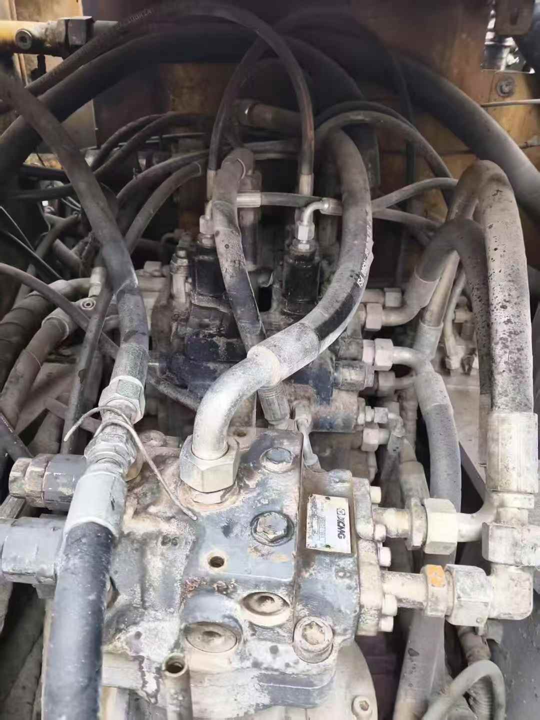 Buy XCMG XE135B Used Excavator / 6