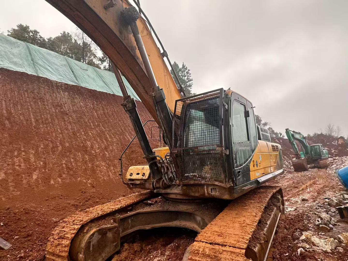 Buy Hyundai R485LVS Used Excavator / 8