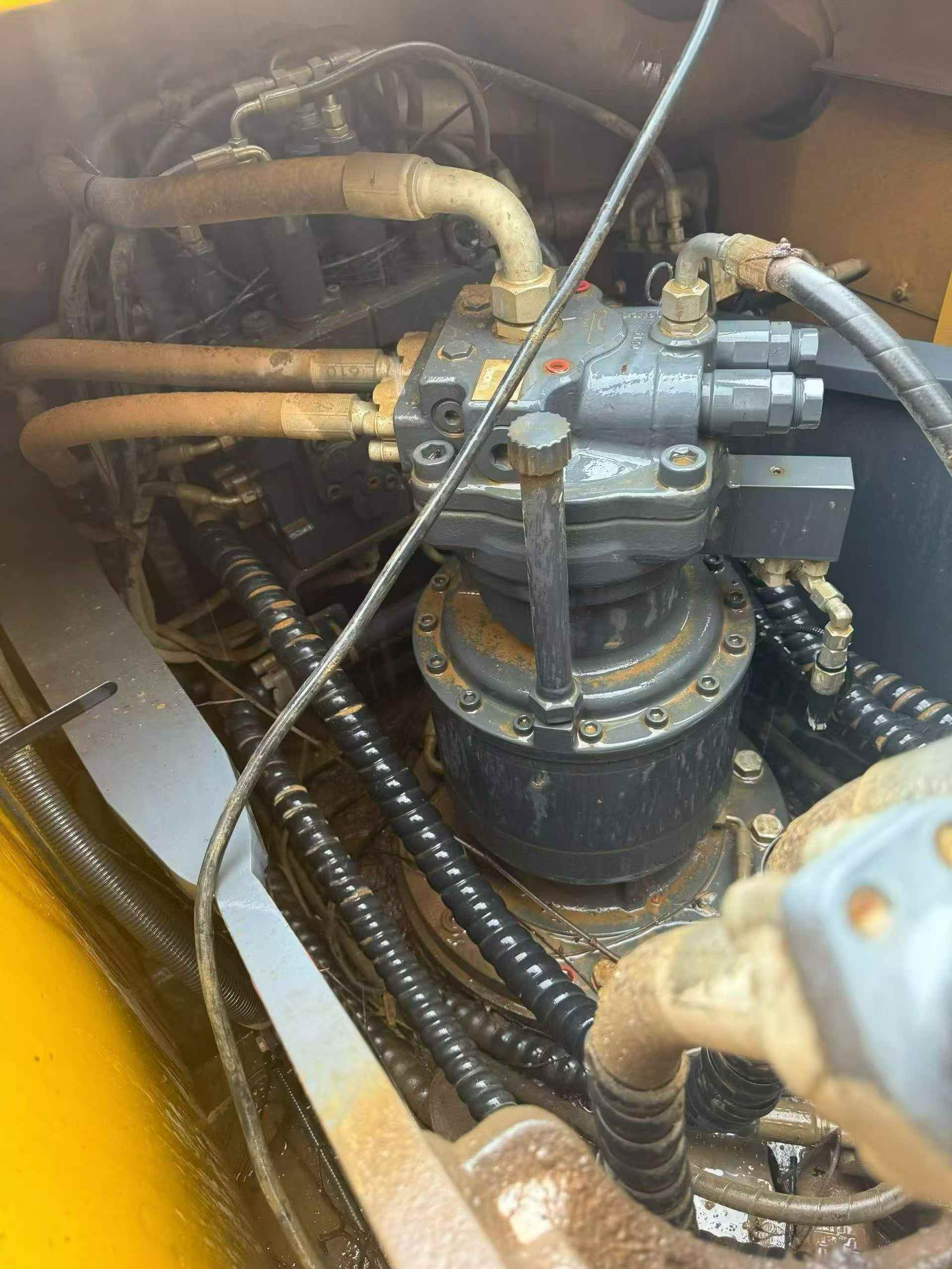 Buy XCMG XE205DA Used Excavator / 5