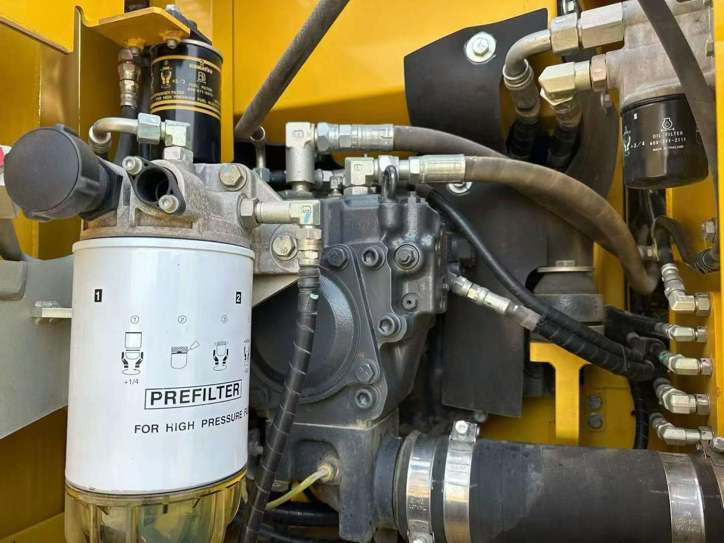 Buy Komatsu PC130 Used Excavator / 5