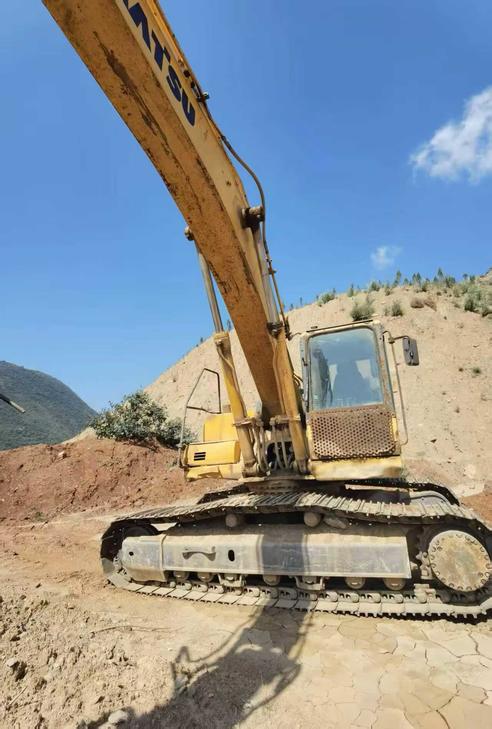 Buy Komatsu PC300-7 Used Excavator / 1