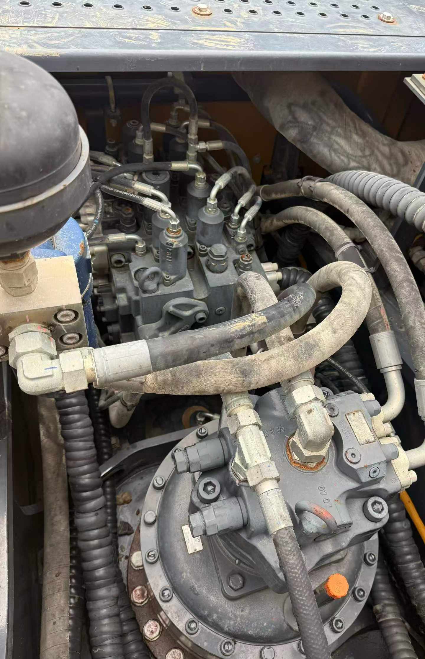 Buy XCMG XE550DK Used Excavator / 2