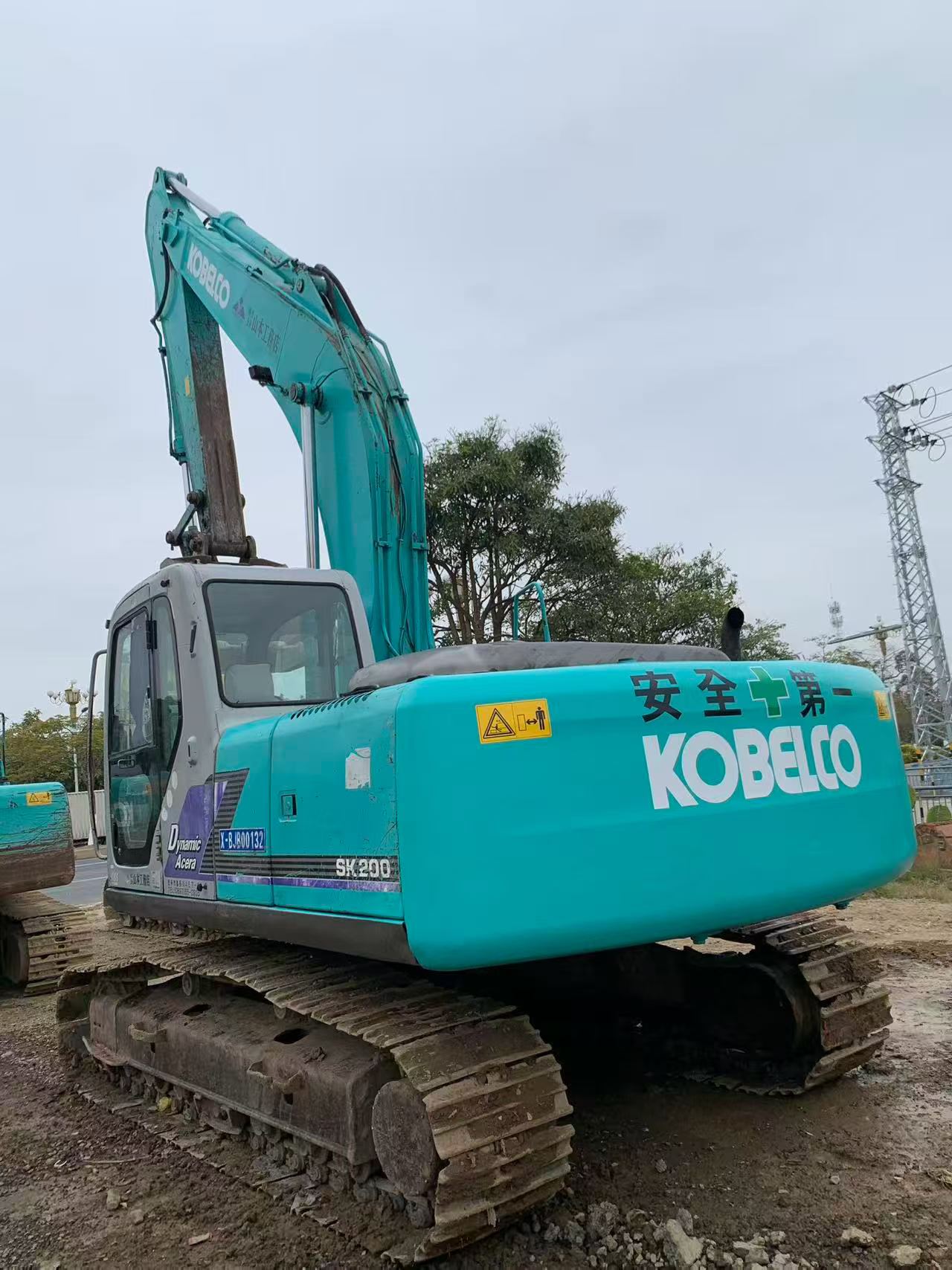 Buy Kobelco SK200-2 Used Excavator / 9