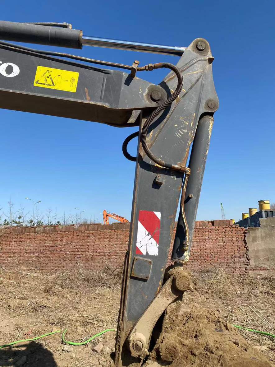 Buy Volvo EC75D Used Excavator / 8