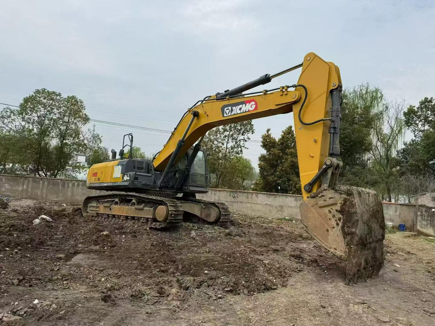 Buy XCMG XE380K Used Excavator / 2