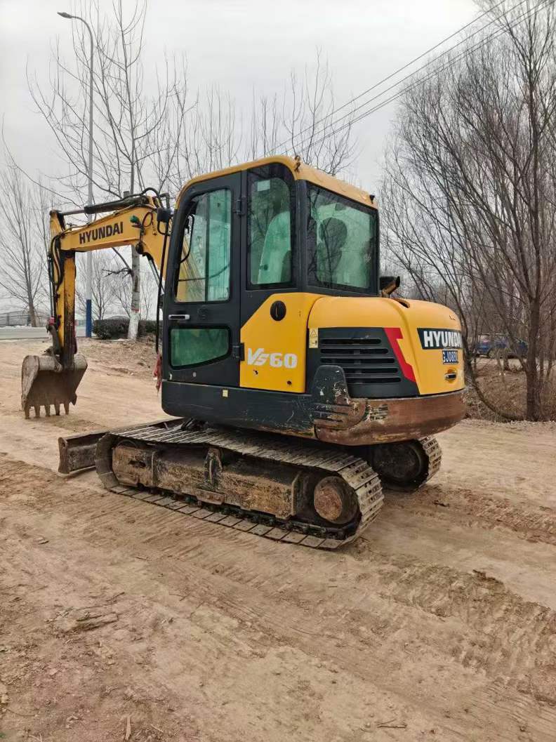 Buy Hyundai HX55 Used Excavator / 7
