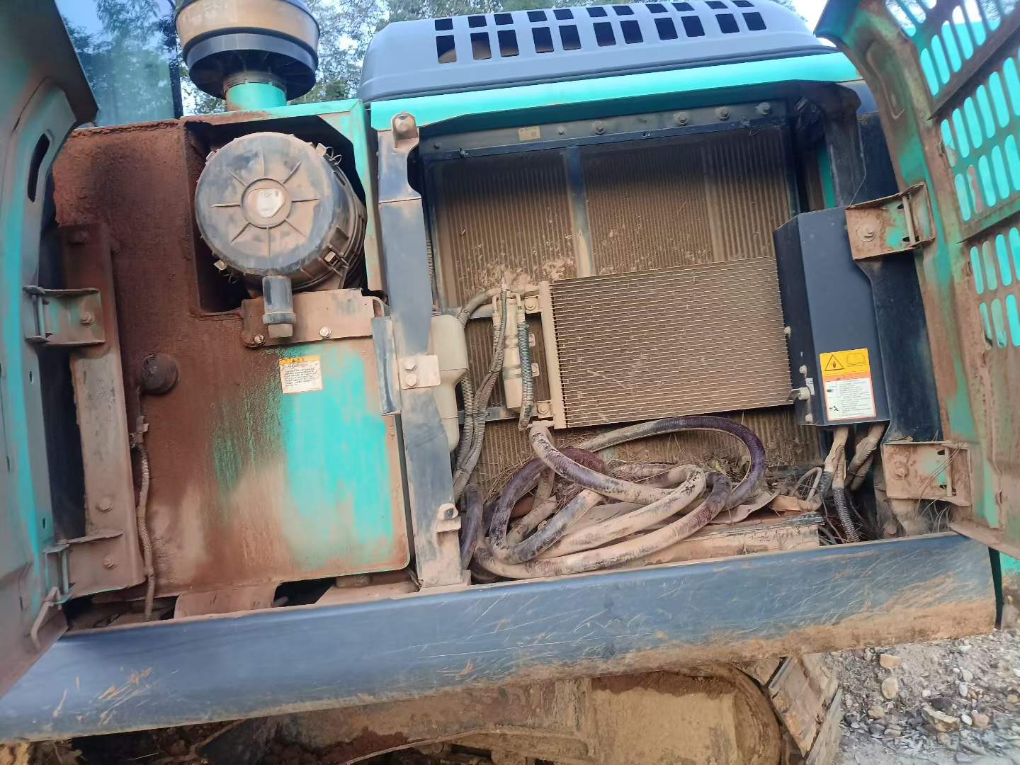 Buy Kobelco SK200 Used Excavator / 9