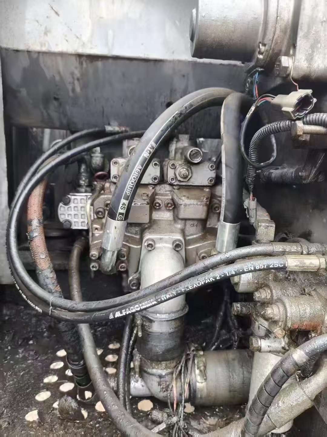 Buy Hitachi EX120-5 Used Excavator / 6