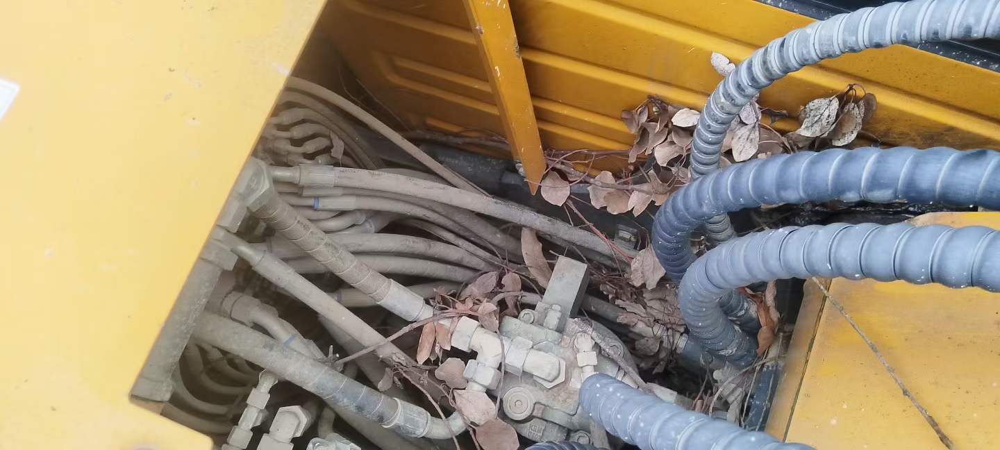 Buy XCMG XE75C Used Excavator / 5