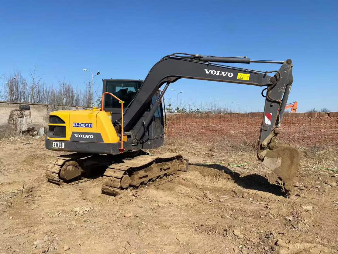Buy Volvo EC75D Used Excavator / 4