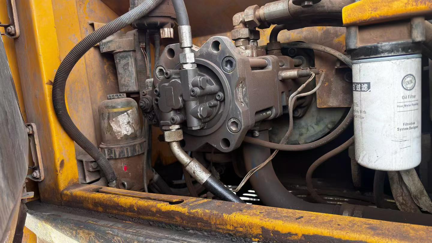 Buy XCMG XE200 Used Excavator / 4