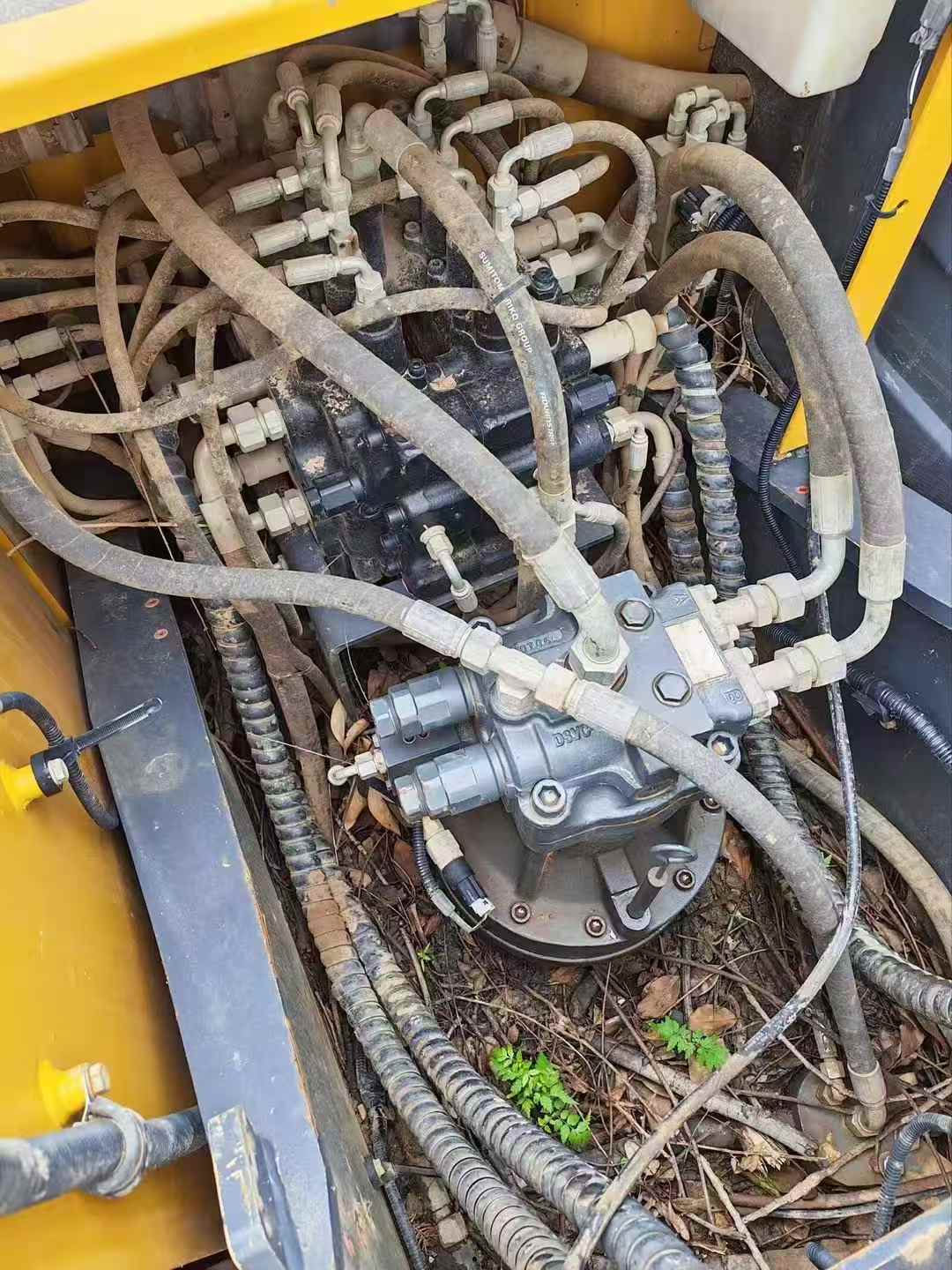 Buy XCMG XE135B Used Excavator / 6