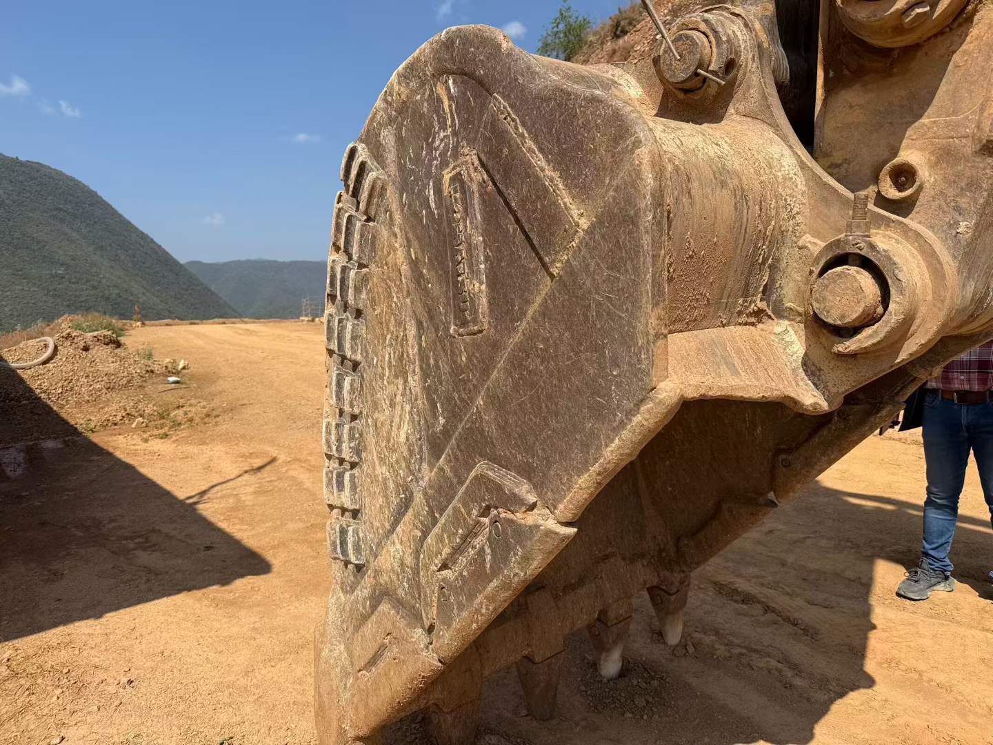 Buy Komatsu PC400-8 Used Excavator / 6