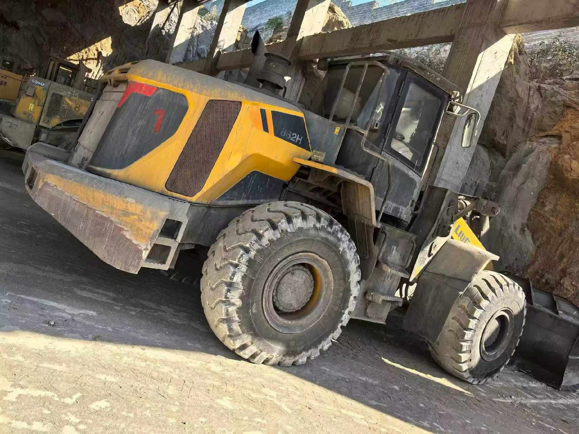 Buy LiuGong CLG862H Used Loader / 2