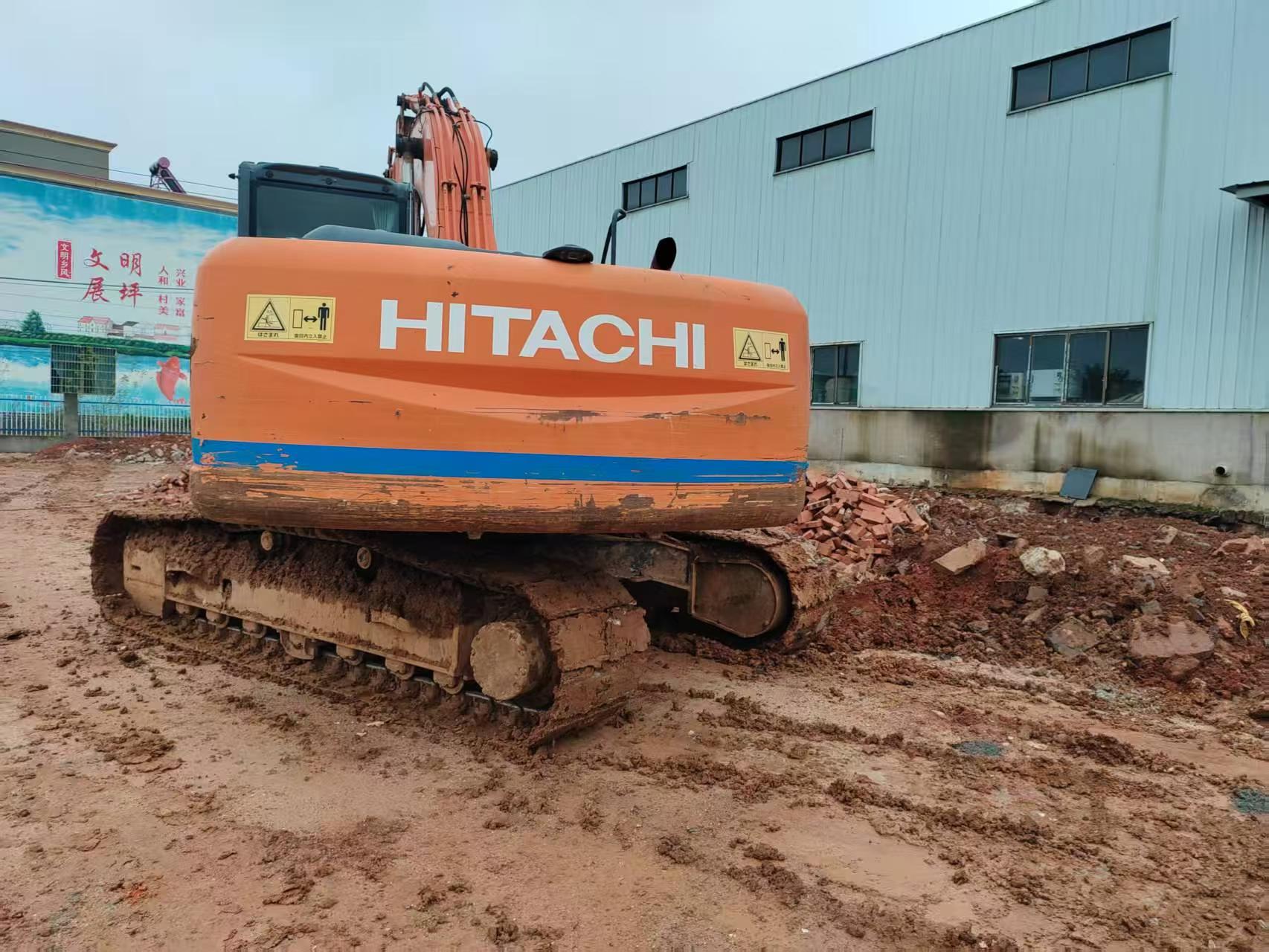 Buy Hitachi EX200-3 Used Excavator / 2