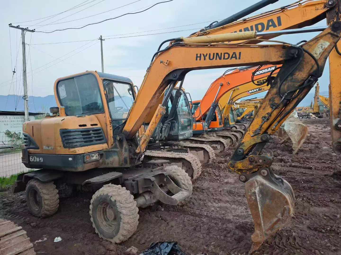 Buy Hyundai R60-9 Used Excavator / 4