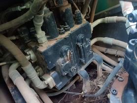 Buy Kobelco SK200-10 Used Excavator / 6 Buy Kobelco SK200-10 Used Excavator / 6