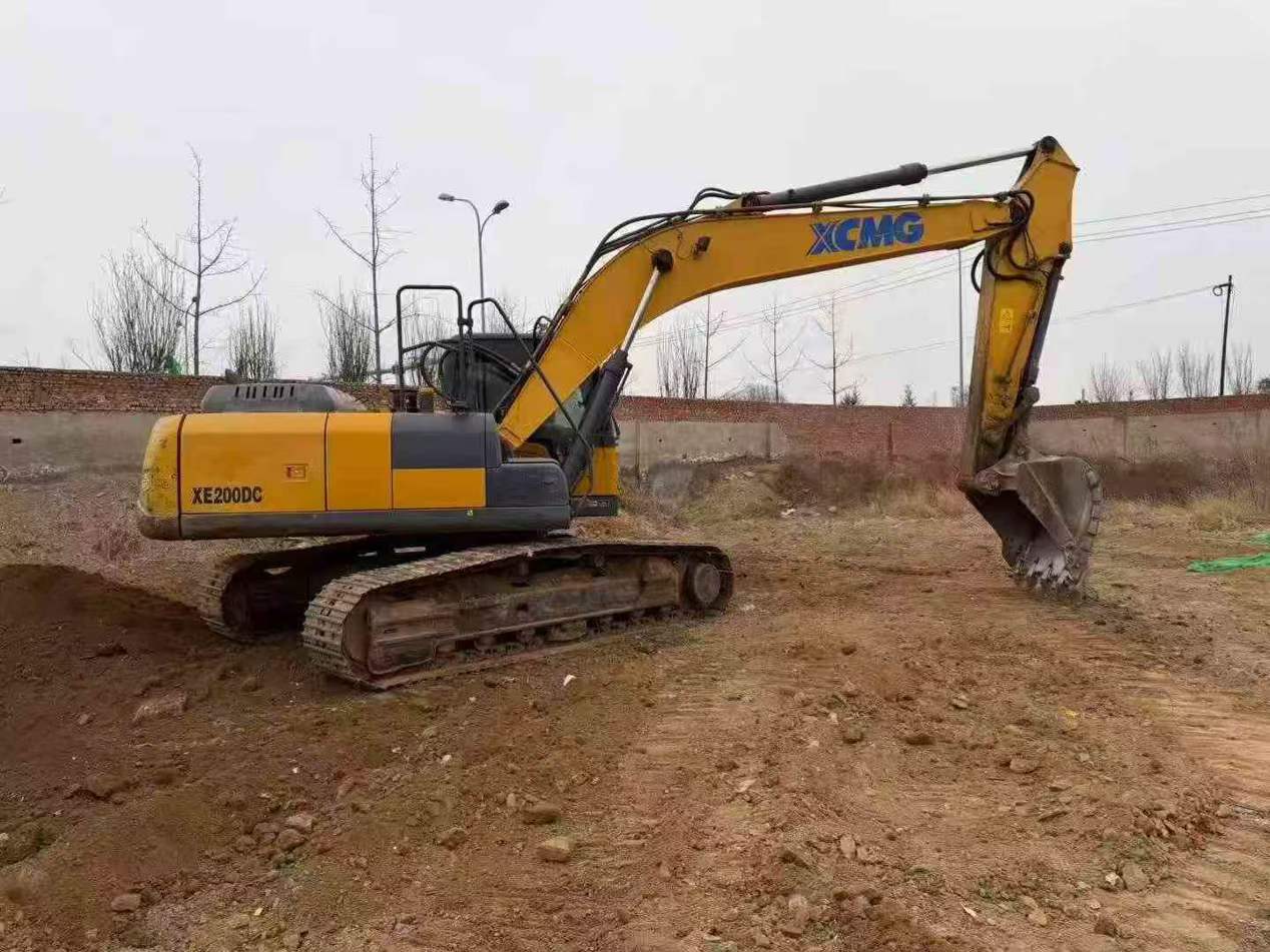 Buy XCMG XE200D Used Excavator / 4