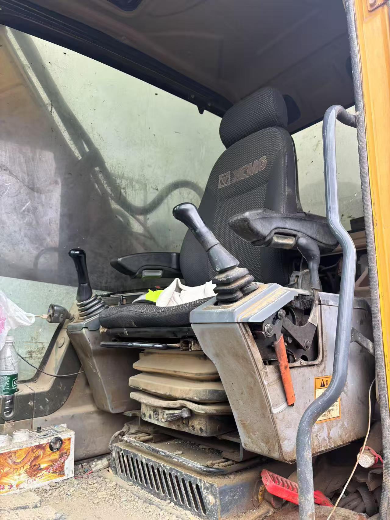 Buy XCMG XE200 Used Excavator / 5