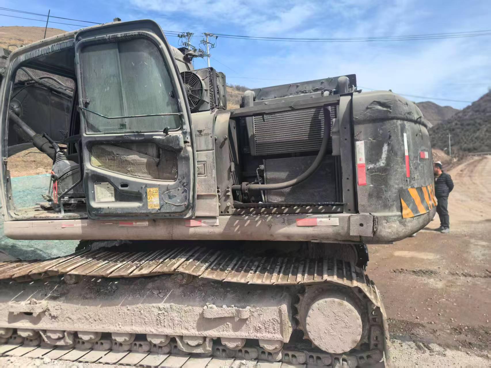 Buy Hyundai R225-7 Used Excavator / 2