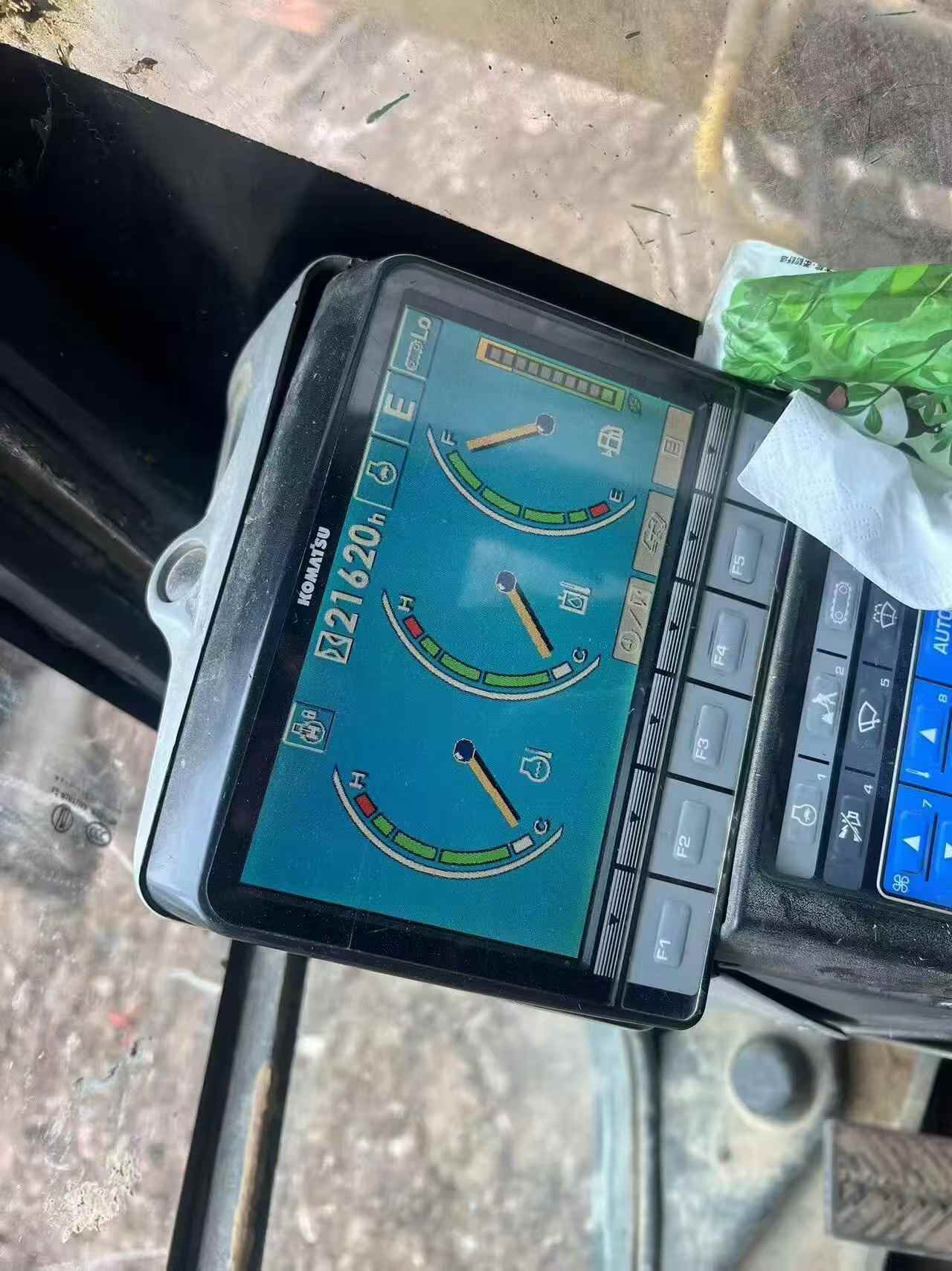 Buy Komatsu PC200-8 Used Excavator / 5