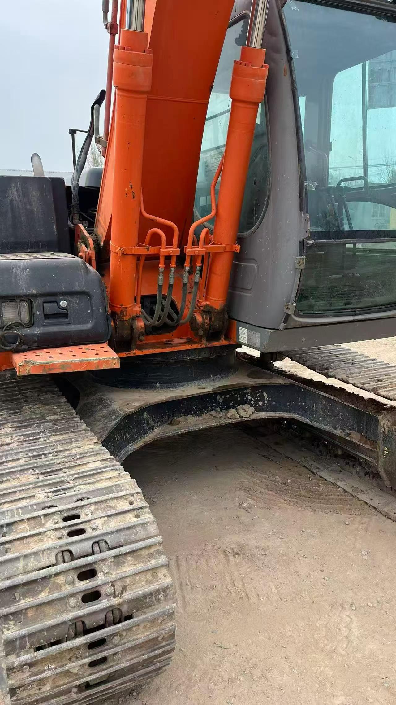 Buy Hitachi EX120 Used Excavator / 6