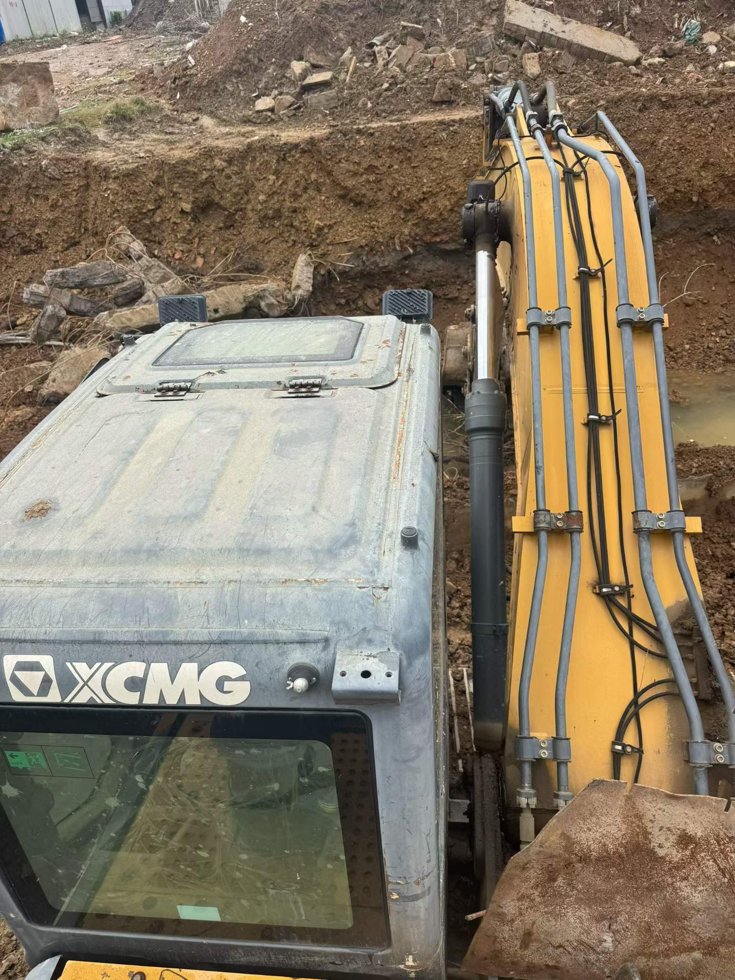 Buy XCMG XE200 Used Excavator / 8