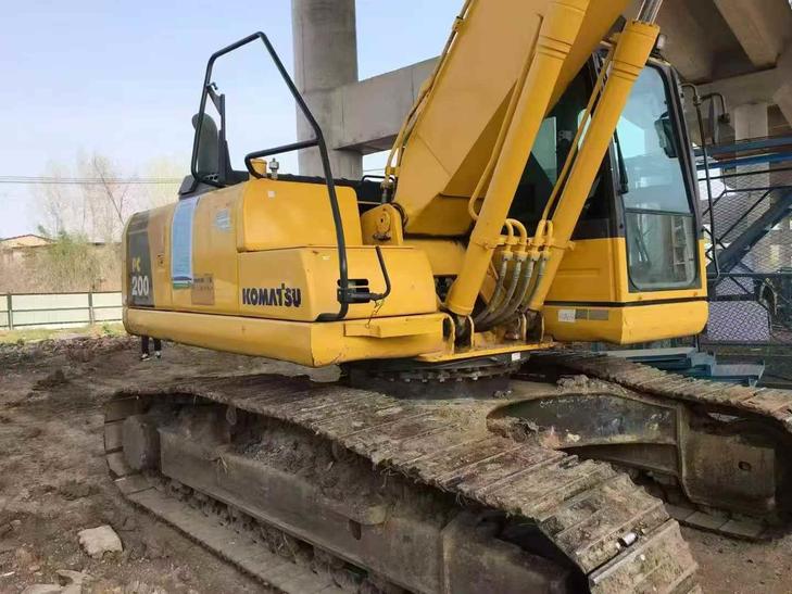 Buy Komatsu PC200 Used Excavator / 1