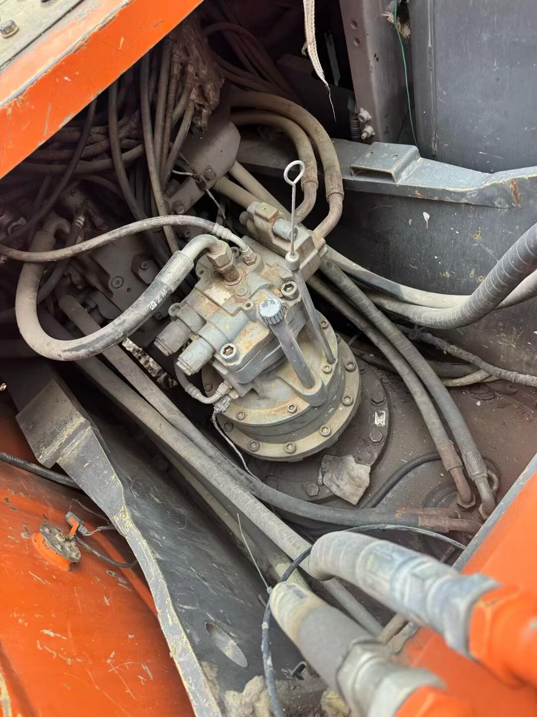 Buy Hitachi EX200 Used Excavator / 2