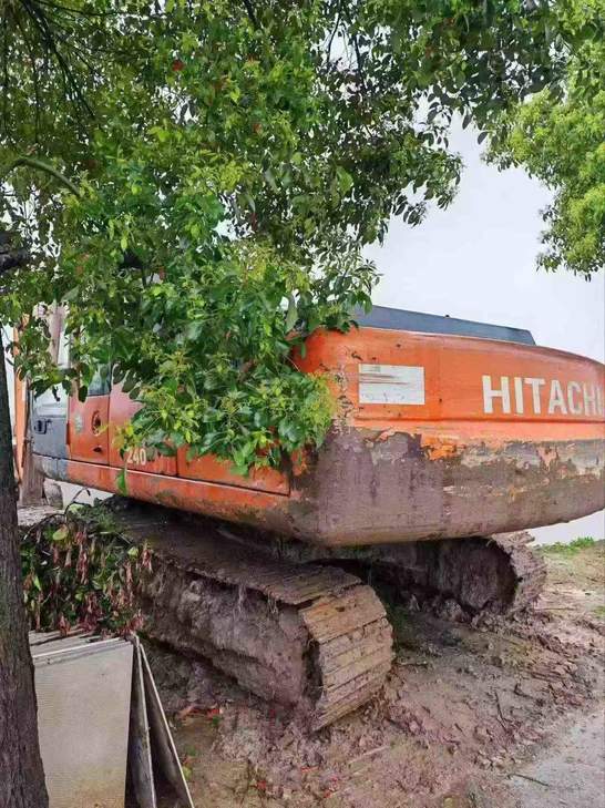 Buy Hitachi EX230 Used Excavator / 1