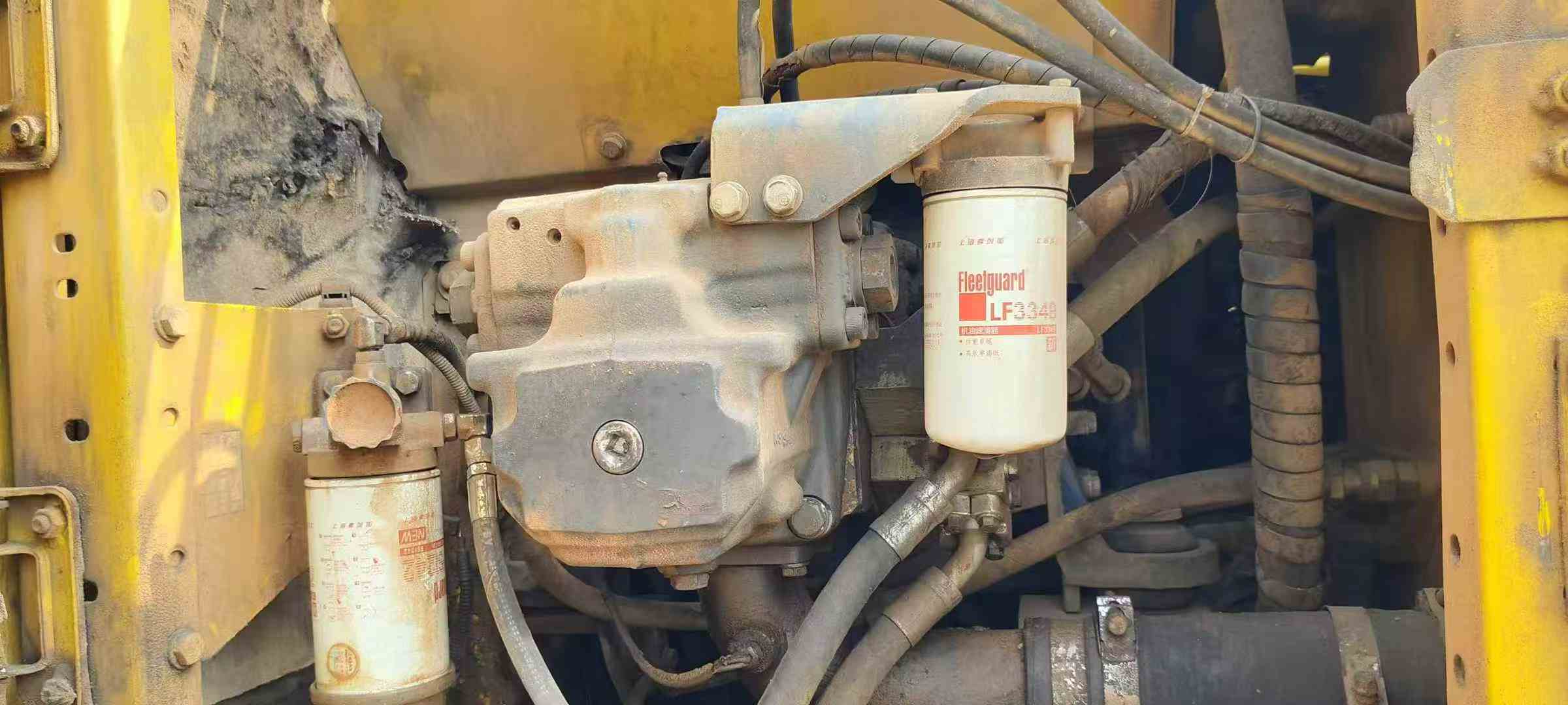 Buy Komatsu PC210-6 Used Excavator / 6