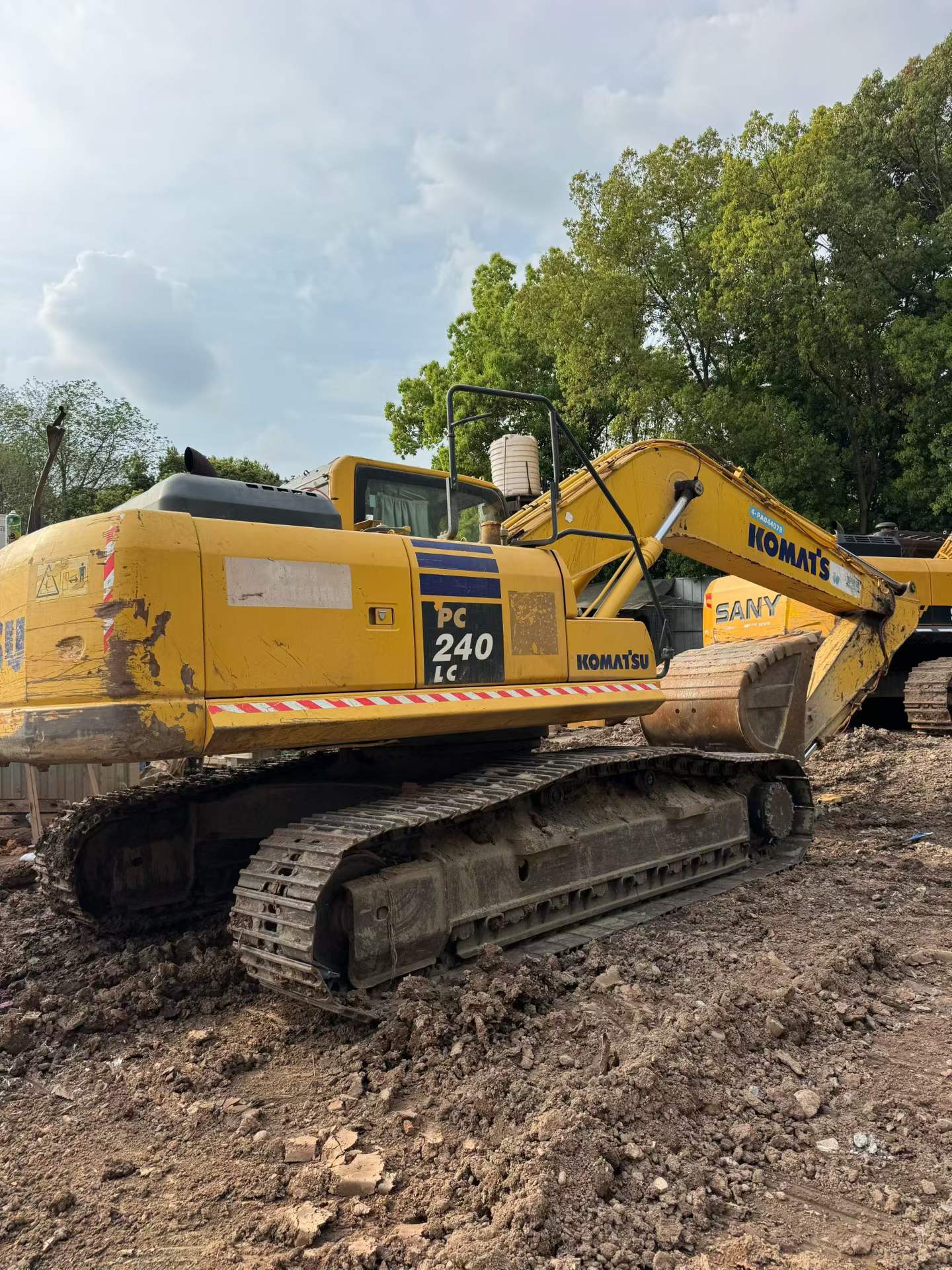 Buy Komatsu HB215LC-1 Used Excavator / 3