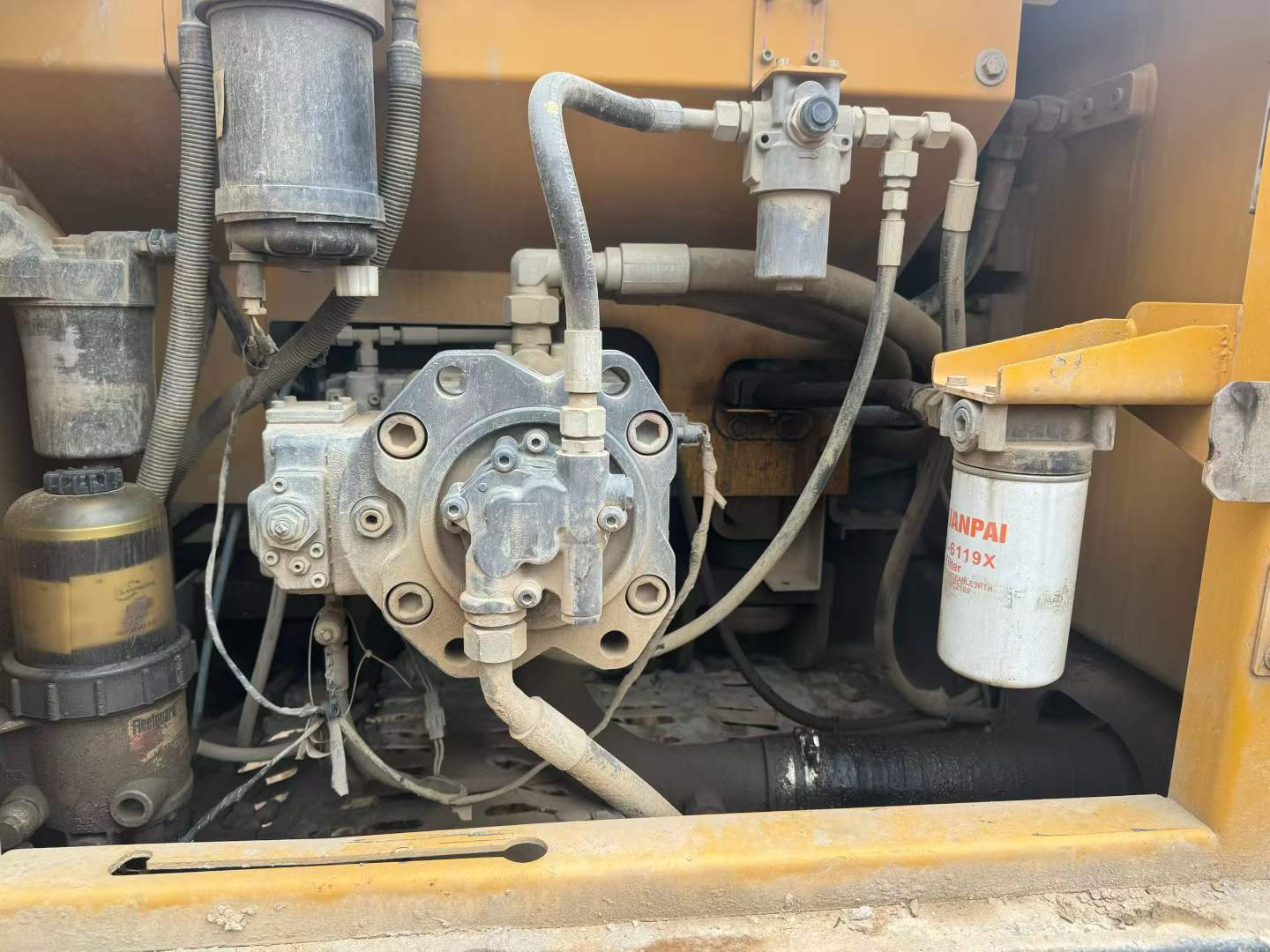 Buy XCMG XE200 Used Excavator / 2