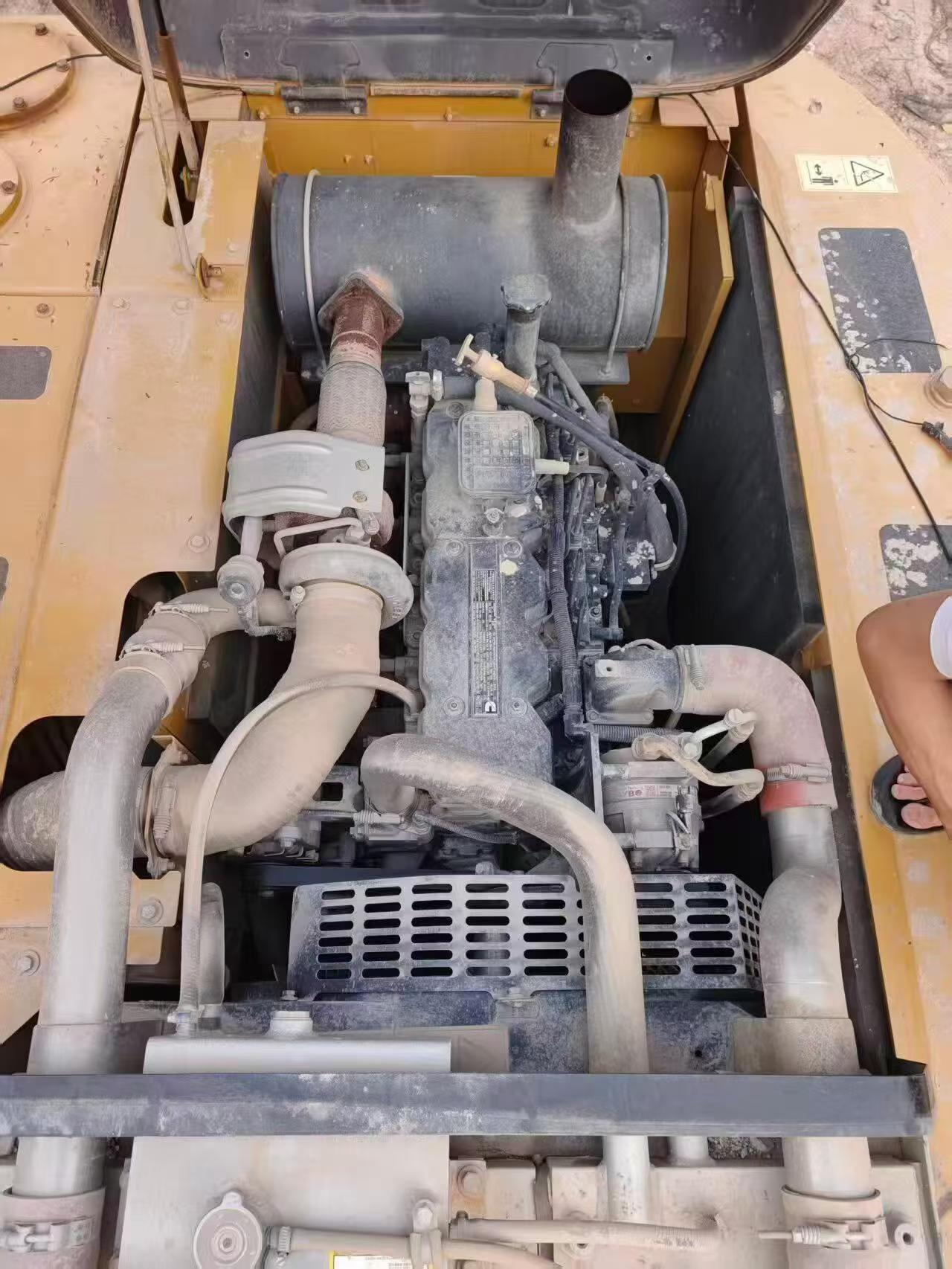 Buy XCMG XE205DA Used Excavator / 3