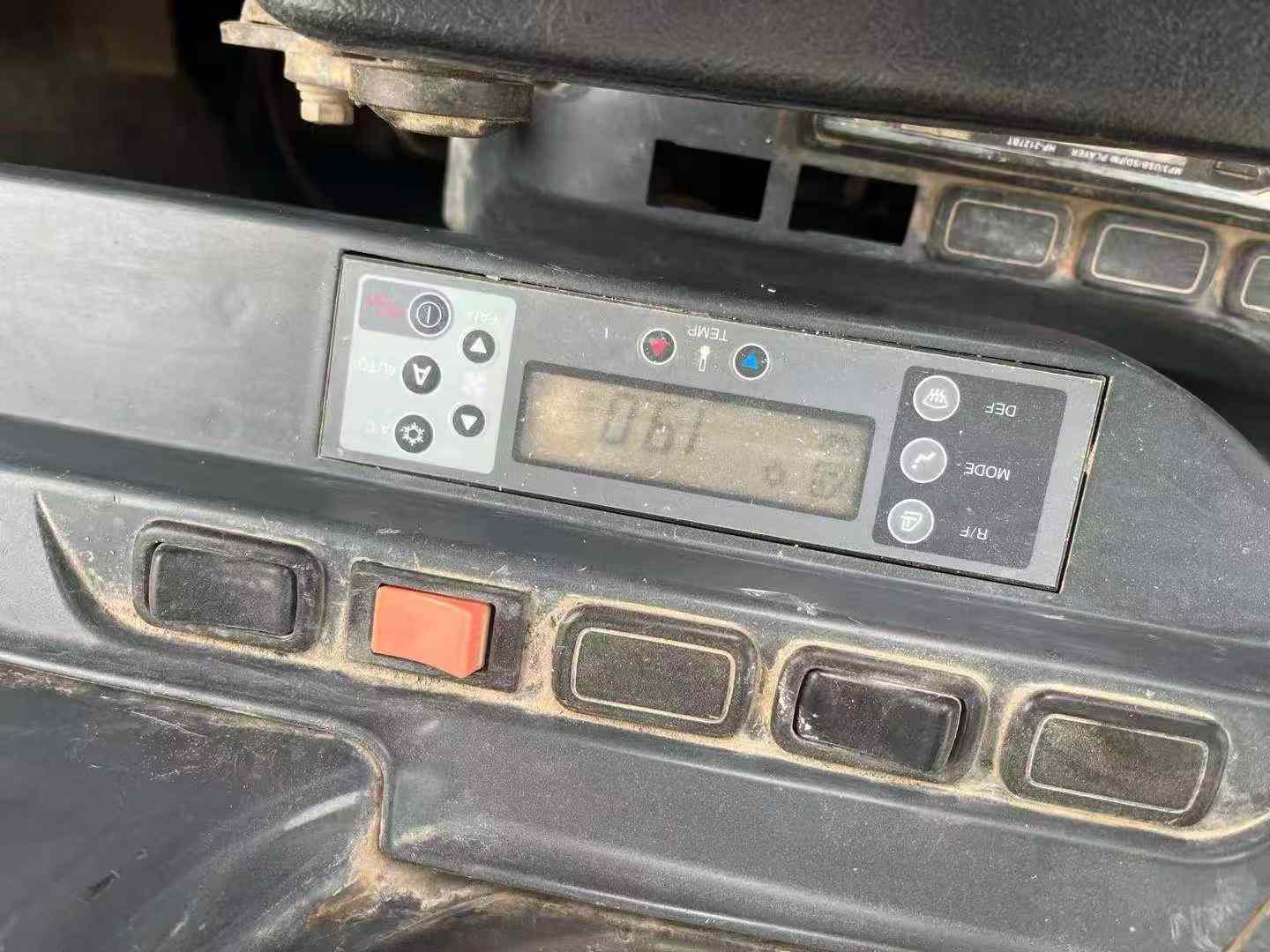 Buy Kobelco SK210 Used Excavator / 4