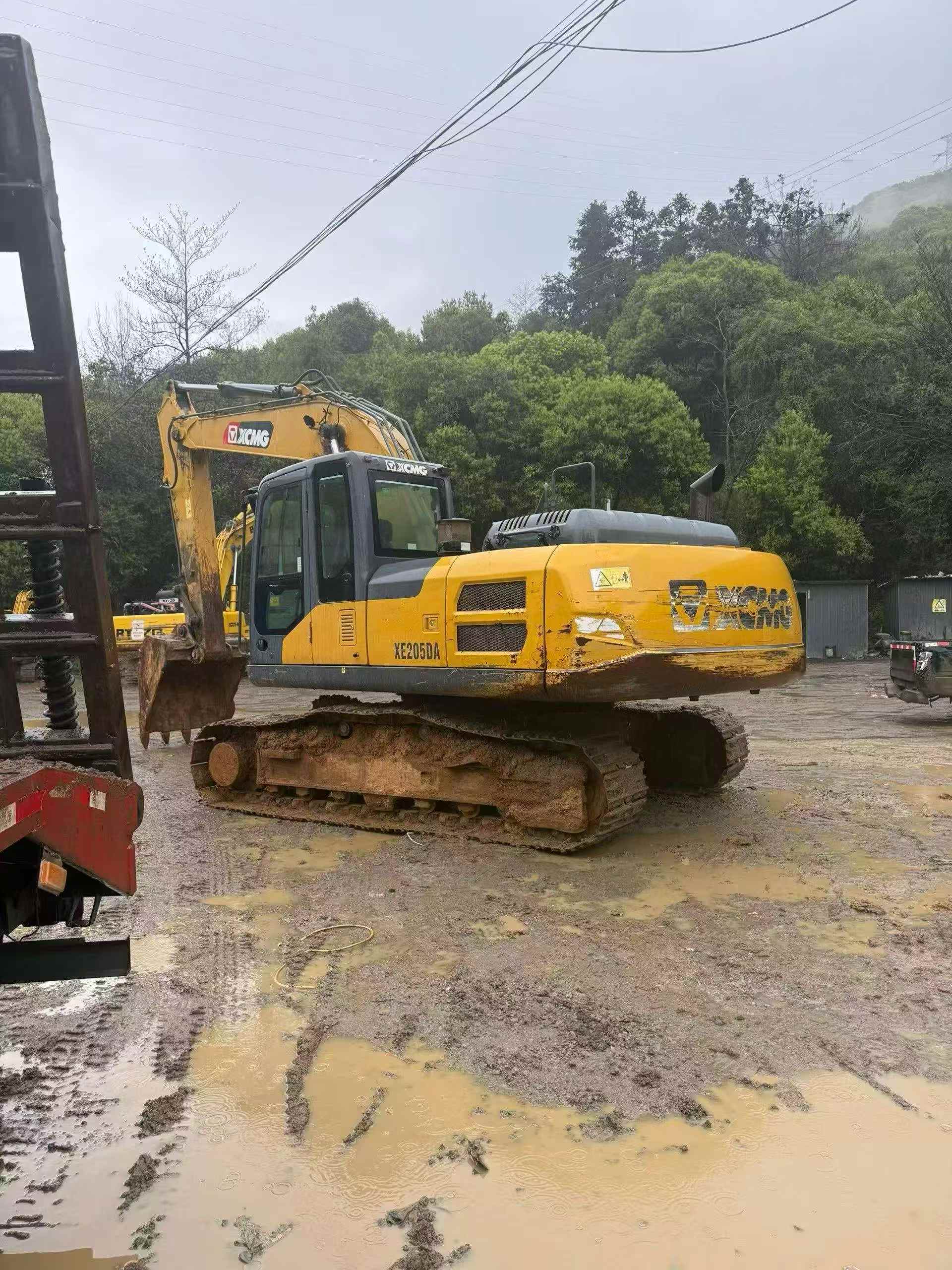 Buy XCMG XE205DA Used Excavator / 9