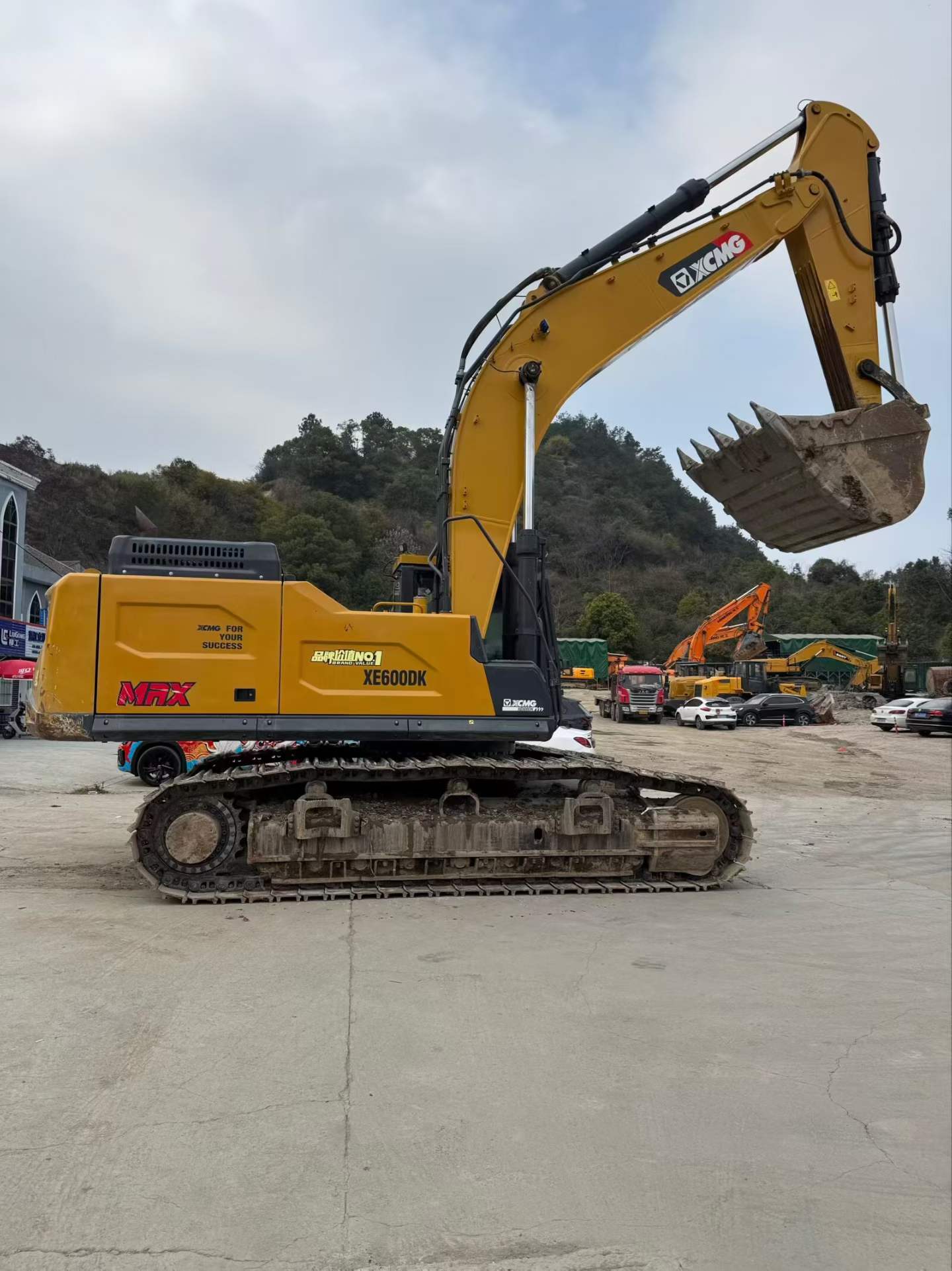 Comprar 徐工 XE600DK Usado Escavadeira