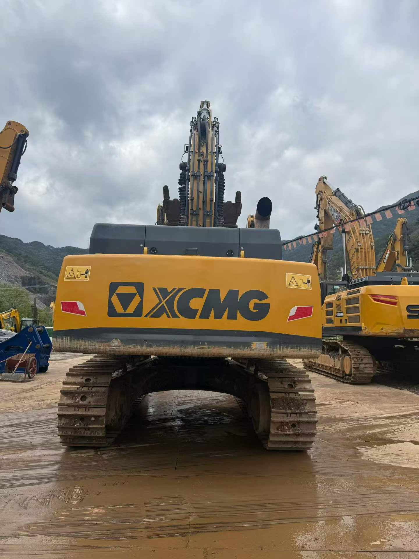Buy XCMG XE550DK Used Excavator / 7