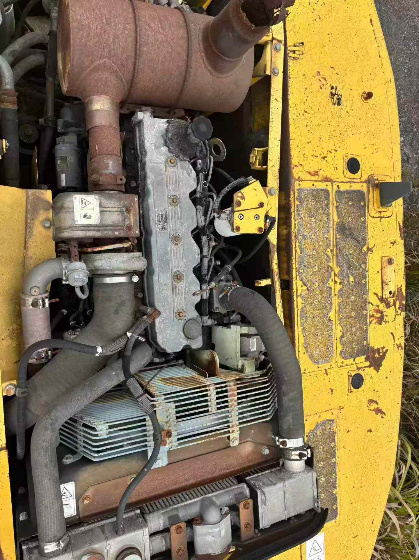 Buy Komatsu PC220 Used Excavator / 6